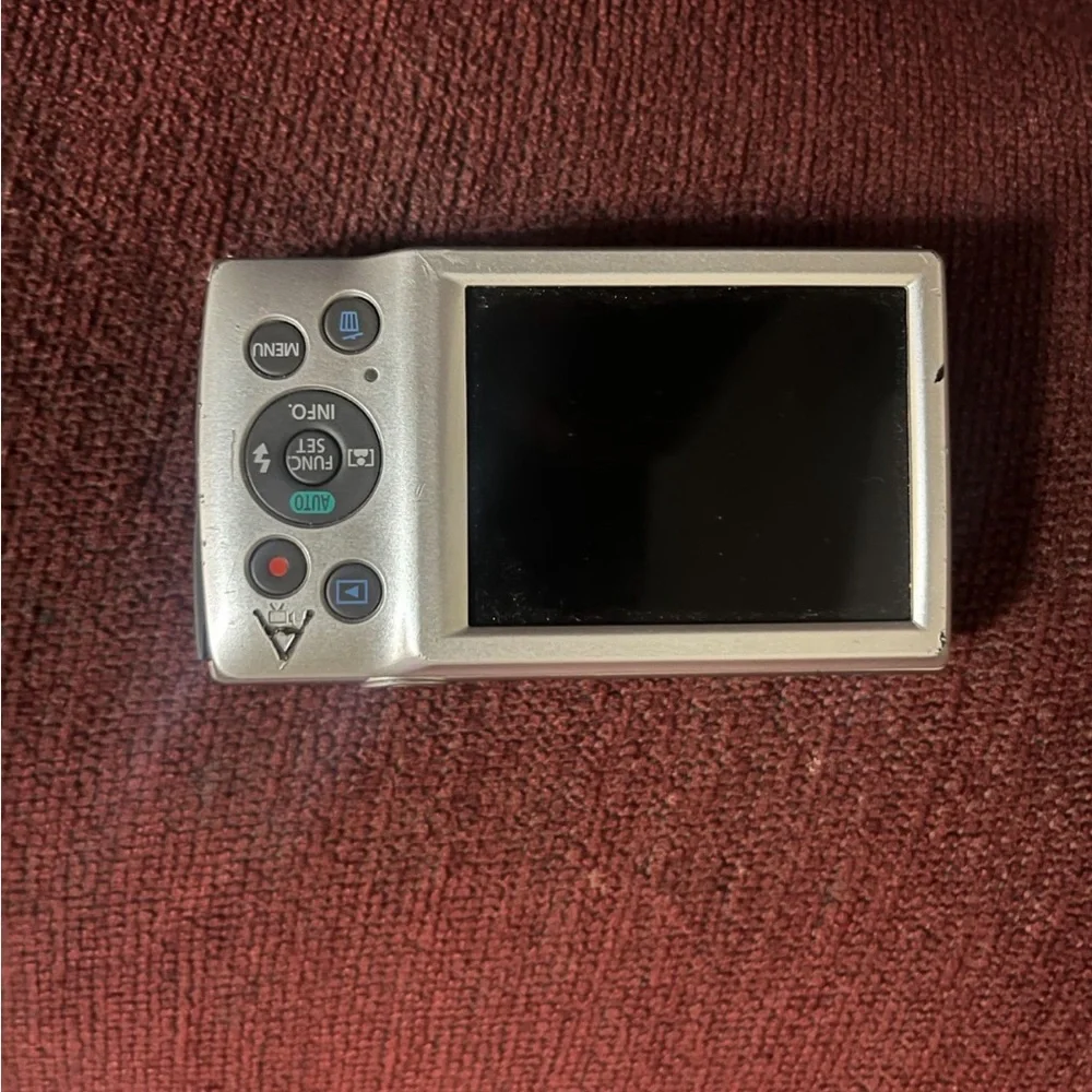 Canon 180 poweshot camera